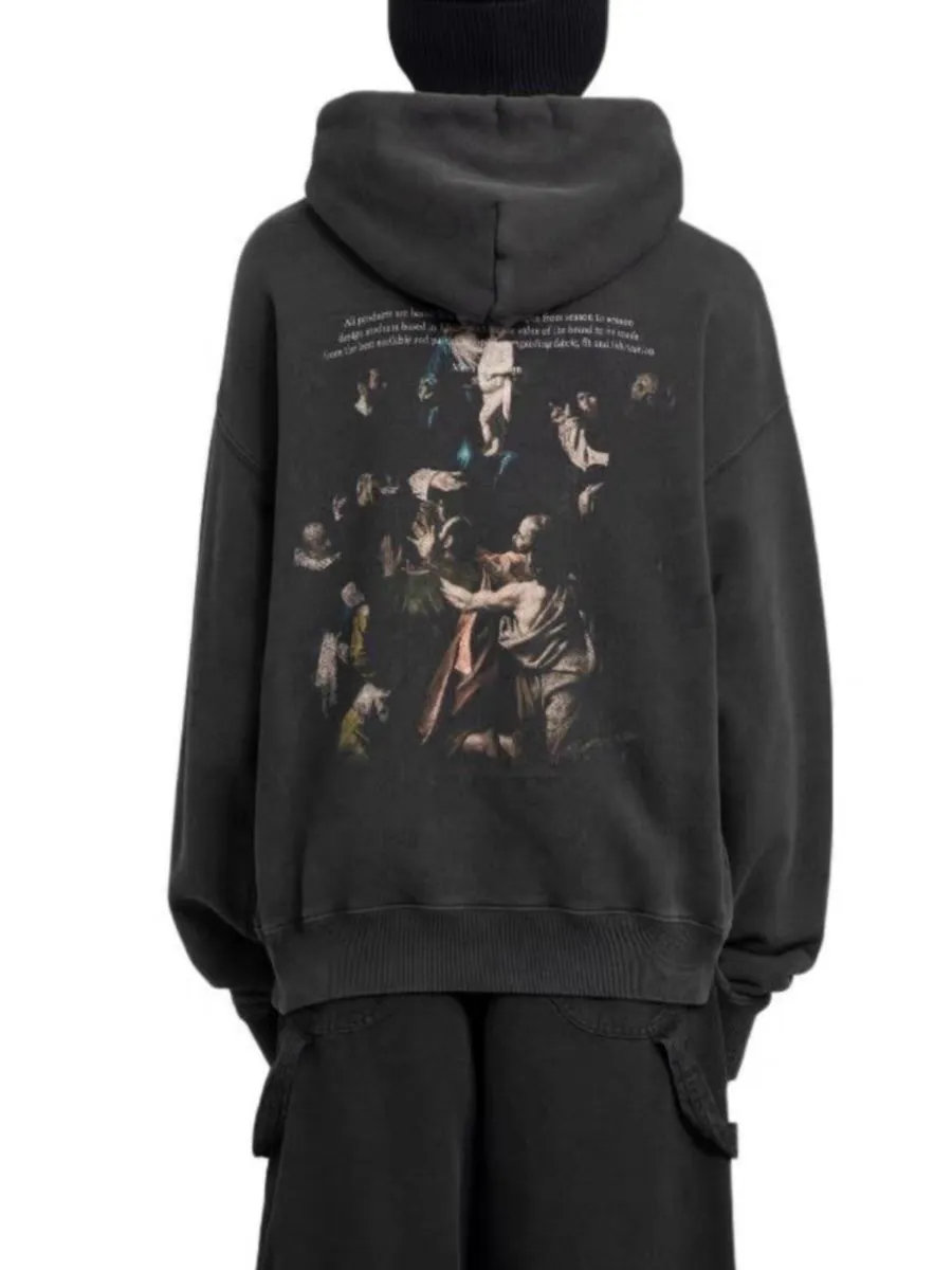 ♻️💯Upper body reference model picture❤️Top tested version OFF back religious WHITE hooded sweatshirt OW jacket hoodie oversize same style for male and female couples stars. As a street fashion art in the luxury ranks, off white has always attracted many fans with its classic logo and trendy creativity. Not only is it an understanding of fashion, off white also intuitively reflects ♻️environmental awareness in many works, and treats the world gently.  The kangaroo pocket adopts a special machine crimping process with externally shaped wiring. The brim of the hat is designed with threads, which is the first thing to look at when appraising.   The fabric is made of 480g terry cotton fabric with full drape.  Color: Black Size: XS-L P:430
